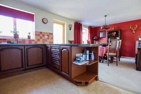 17 Kemsley Close, Greenhithe, DA9 9LS