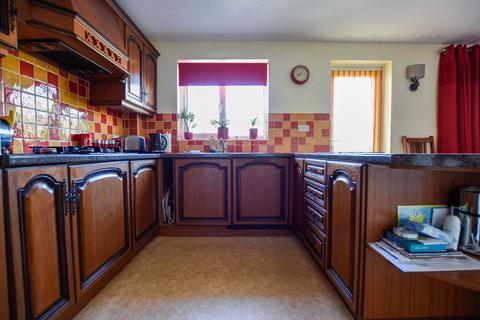 17 Kemsley Close, Greenhithe, DA9 9LS