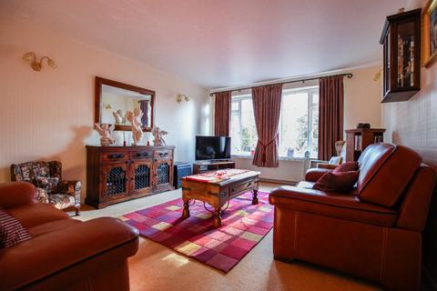 17 Kemsley Close, Greenhithe, DA9 9LS