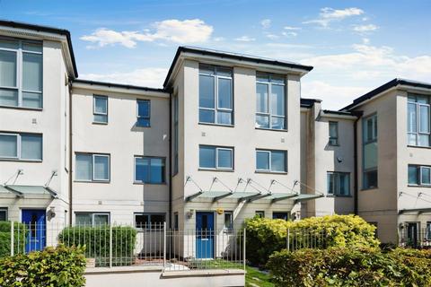 164 Springhead Parkway, Northfleet, Gravesend, DA11 8BY