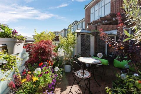 164 Springhead Parkway, Northfleet, Gravesend, DA11 8BY