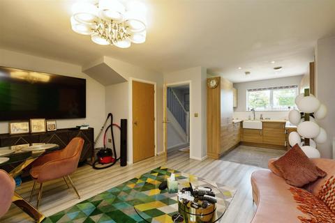 164 Springhead Parkway, Northfleet, Gravesend, DA11 8BY