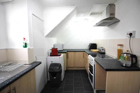 2 bedroom flat for sale, Severn Road-1-2 Bedroom/Garage/Garden