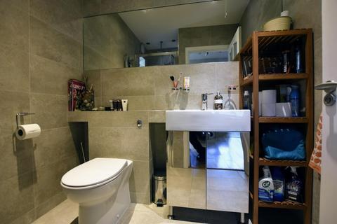 71 Thong Lane, Gravesend, DA12 4LB