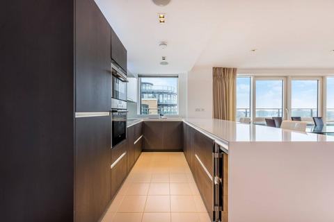 3 bedroom flat to rent, Kew Bridge Road, Kew Bridge, Brentford, TW8