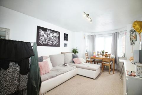 2 bedroom ground floor flat for sale, Pavilion Close, Stanningley, LS28