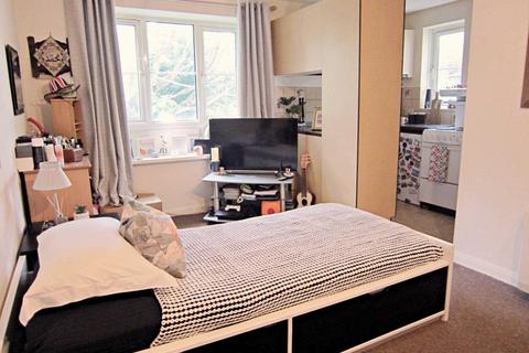 1 bedroom flat for sale, Watersfield Close, Reading RG6