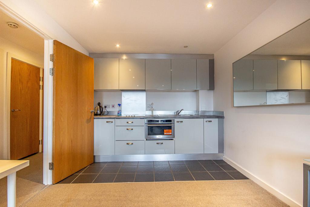 Apartment in Newcastle upon Tyne, Grainger Town - View 3