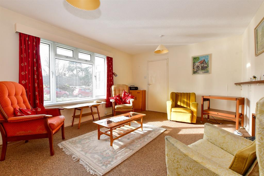 Marina Avenue, Appley, Ryde, Isle of Wight 2 bed detached bungalow for