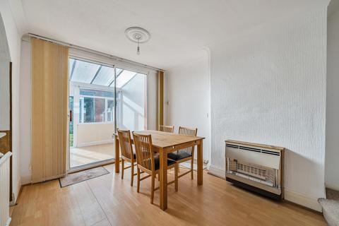 4 Eversley Avenue, Bexleyheath, DA7 6RB