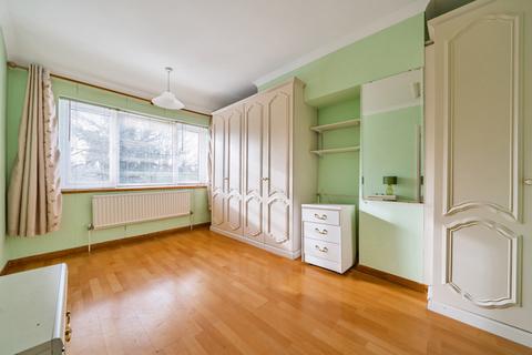 4 Eversley Avenue, Bexleyheath, DA7 6RB