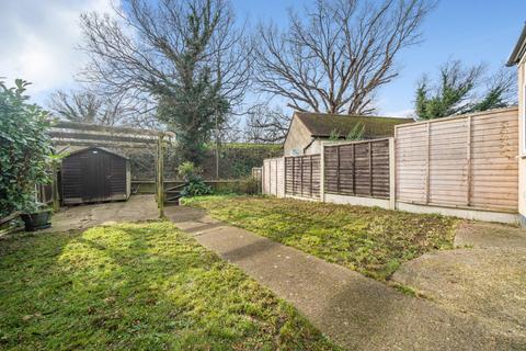 4 Eversley Avenue, Bexleyheath, DA7 6RB