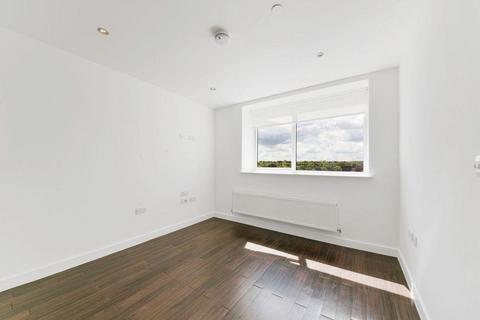 2 bedroom flat to rent - Northumberland House, SM2