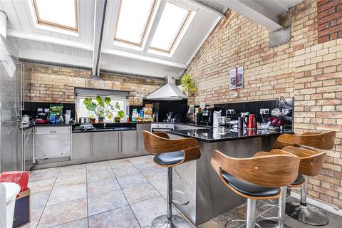 3 bedroom apartment to rent, Pump House Close, London, SE16