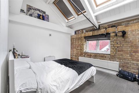 3 bedroom apartment to rent, Pump House Close, London, SE16