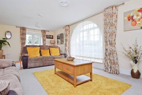 2 bedroom semi-detached house for sale, Jersey Farm Close, Herne Bay