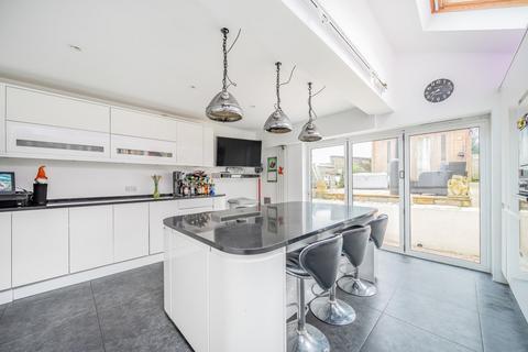 1 Admiralty Terrace, Upnor, Rochester, ME2 4XJ
