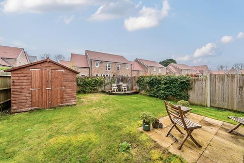 3 bedroom end of terrace house for sale - William Penn Way, Chichester, PO19