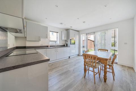 3 bedroom end of terrace house for sale, William Penn Way, Chichester, PO19