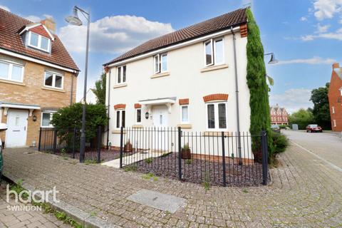 4 bedroom detached house for sale, Piernik Close, Swindon