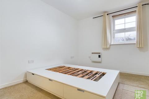 2 bedroom apartment to rent, Holyhead Mews, Slough, Berkshire, SL1