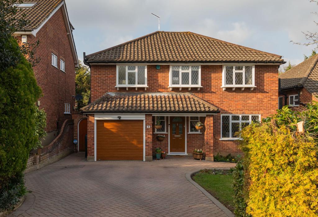 Campions, Loughton, Essex 4 bed detached house for sale £1,100,000