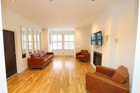 3 bedroom apartment to rent - Finchley  N3