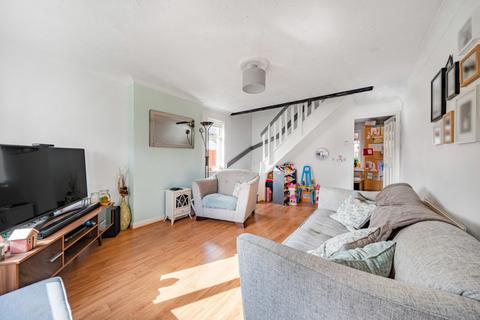 2 bedroom end of terrace house for sale - Derrick Close, Calcot, Reading