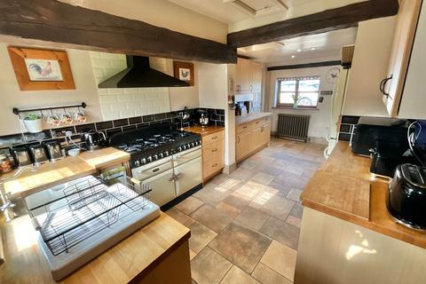 4 bedroom cottage for sale - Three Mile Lane, Whitmore, ST5
