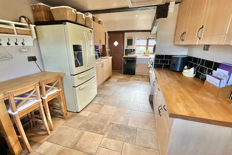 4 bedroom cottage for sale, Three Mile Lane, Whitmore, ST5
