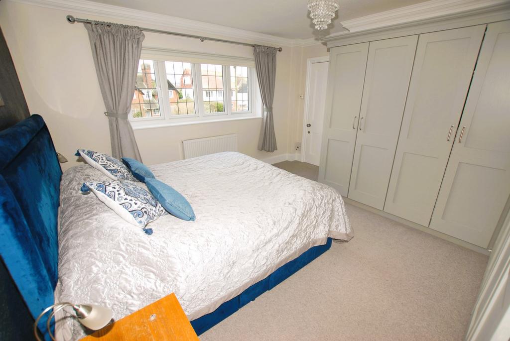Principal bedroom