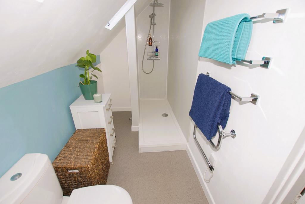 En-suite shower