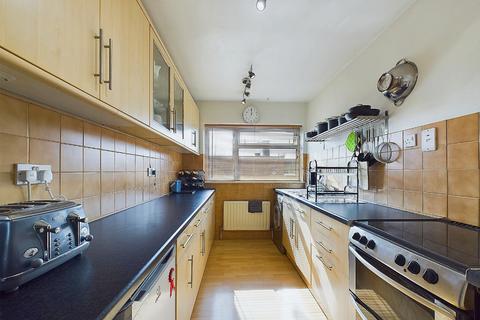 Flat 6, Perry House Chislehurst Road, Sidcup, DA14 6BE