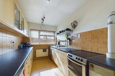 Flat 6, Perry House Chislehurst Road, Sidcup, DA14 6BE