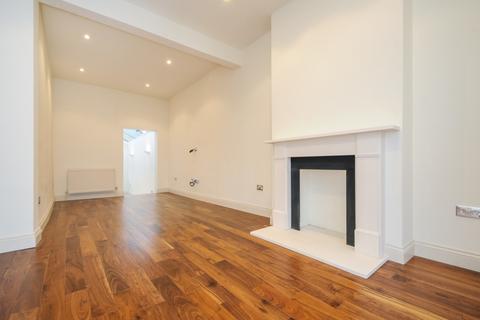4 bedroom house to rent, Hannell Road London SW6