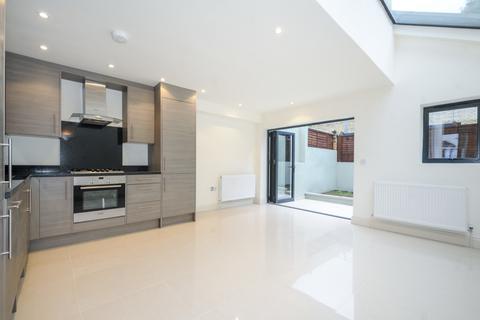 4 bedroom house to rent - Hannell Road London SW6