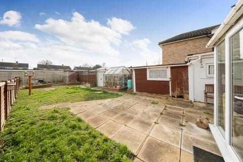 3 bedroom semi-detached house for sale, Cannock Road,  Aylesbury,  HP20