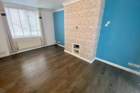 3 bedroom end of terrace house for sale - East Avenue, Grantham, NG31