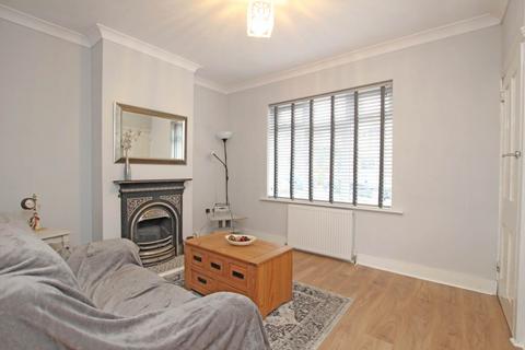 2 bedroom end of terrace house for sale - Okehurst Road, Eastbourne, BN21 1QP