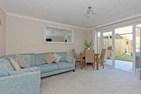 2 bedroom end of terrace house for sale - Satis Avenue, Sittingbourne, Kent, ME10
