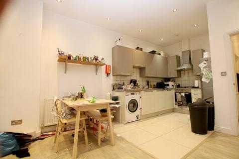 3 bedroom flat to rent, Staverton Road, Willesden Green
