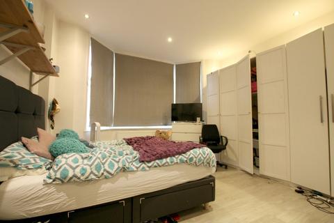 3 bedroom flat to rent, Staverton Road, Willesden Green