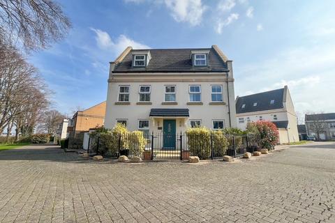 5 bedroom detached house for sale - Oak Leaze, Patchway, Bristol, Gloucestershire, BS34