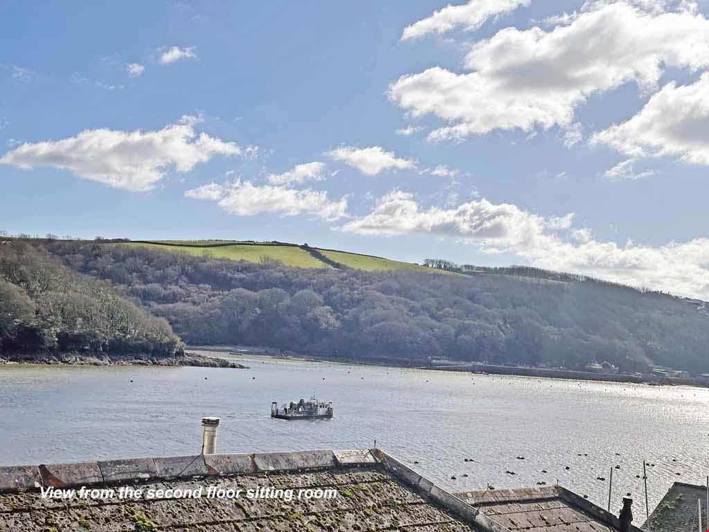 Fowey, Cornwall 2 bed terraced house for sale £400,000