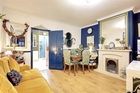 2 bedroom terraced house for sale - Mill Lane, Cheshunt, Waltham Cross, Hertfordshire, EN8