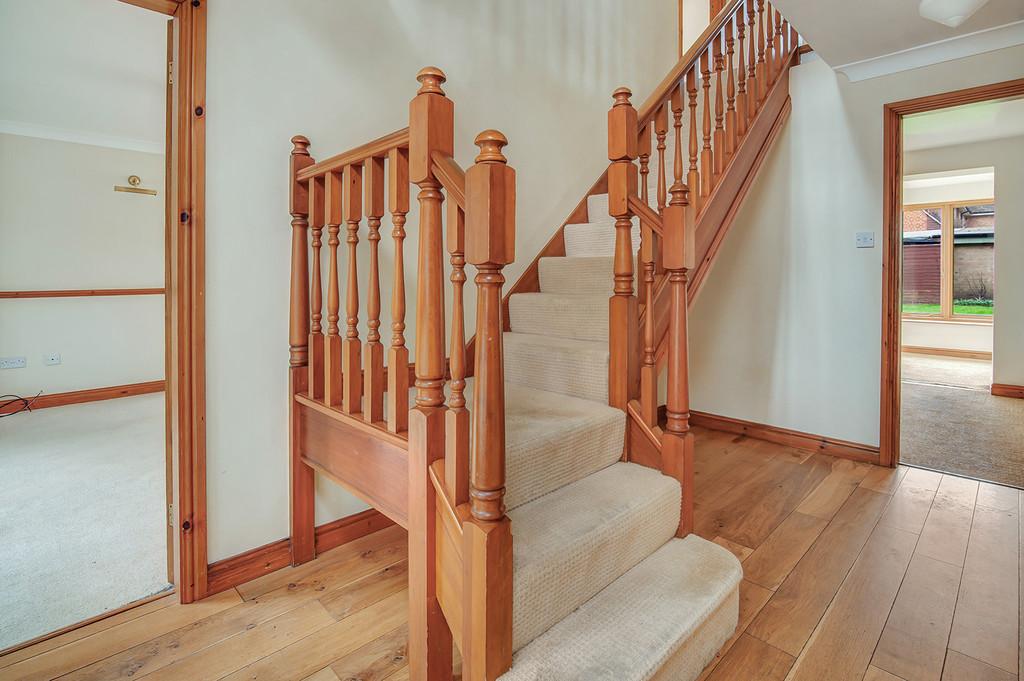 Little 4 bed detached house for sale £550,000