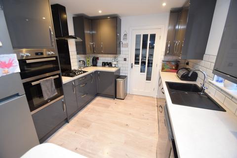 5 Camargue Fold, Bradford, BD2 1HB