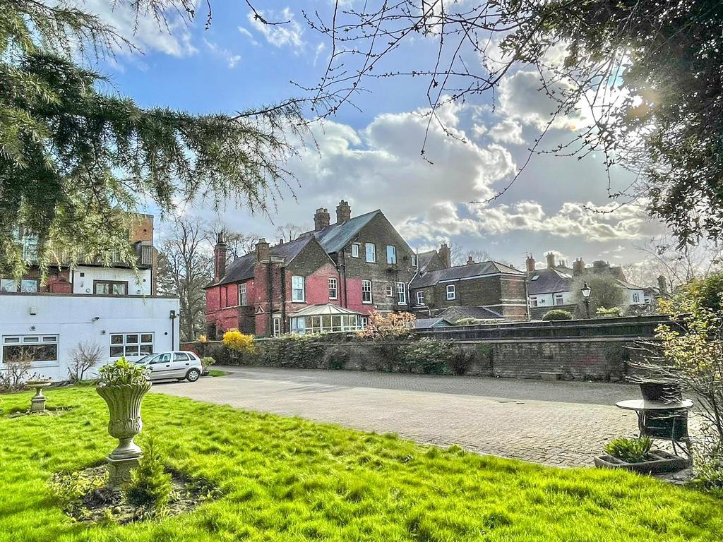 Communal Grounds