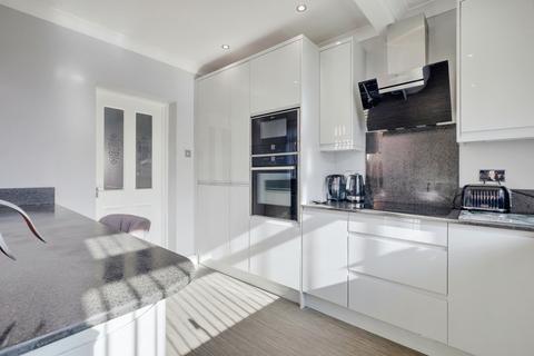 22 Regan Close, Stanford-le-hope, SS17 8BU