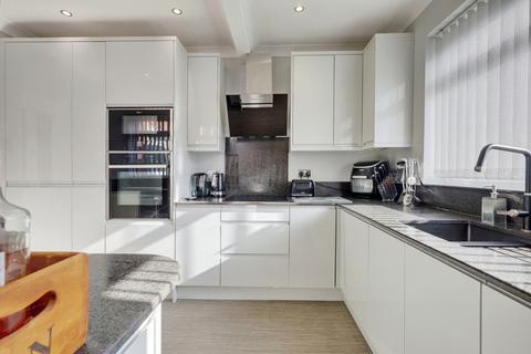 22 Regan Close, Stanford-le-hope, SS17 8BU